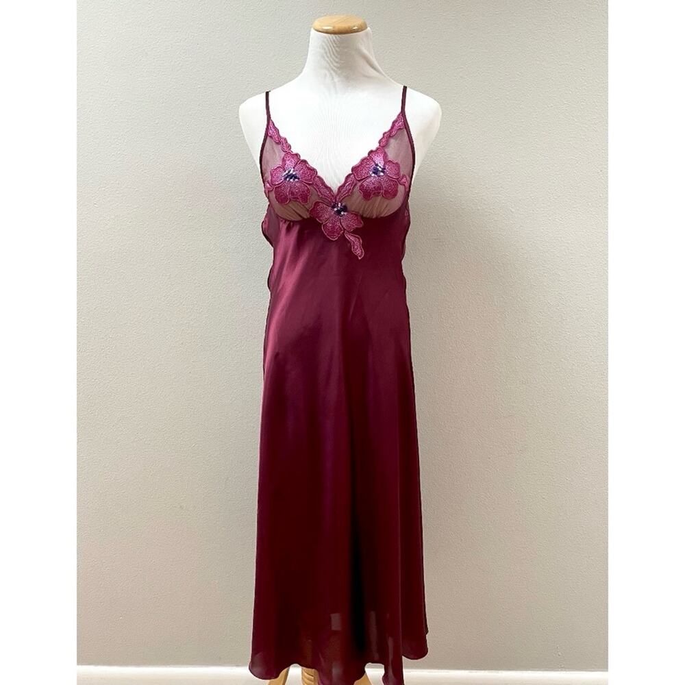Vintage Sexy Slip Nightgown with Floral Lace Appliqué in Mulberry Women's Small
